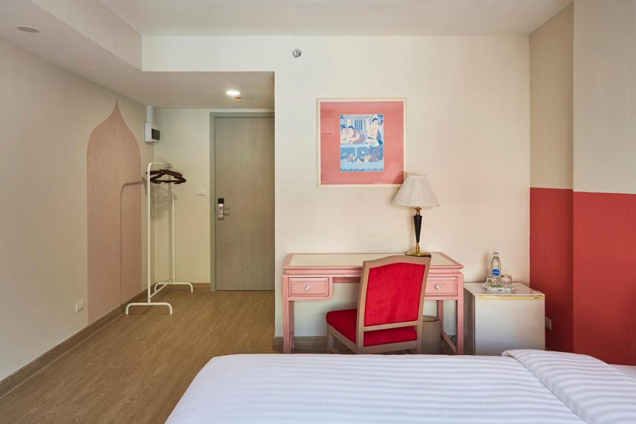 56 Surawong Hotel Bangkok Exterior photo